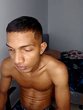 miguelmarcus online show from April 8, 2026, 8:32 pm