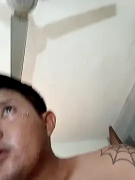 Snapshot of crees99 chatting on October 18, 2025, 10:45 pm crees99 online show from October 18, 2025, 10:45 pm