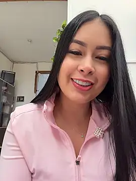 Snapshot of CrisMarulanda chatting on May 30, 2026, 2:55 pm CrisMarulanda online show from May 30, 2026, 2:55 pm