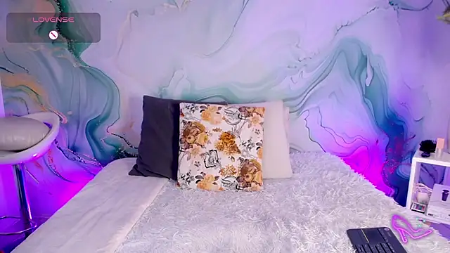 MylaDreams online show from March 6, 2026, 3:23 am