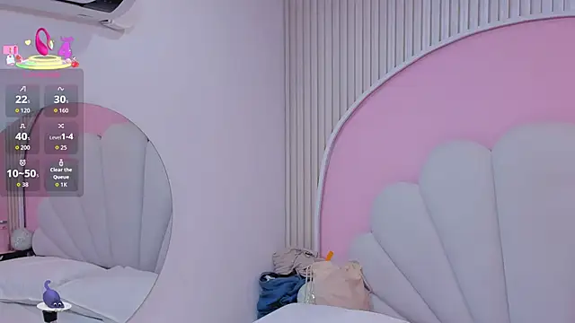 hinata dolly online show from January 14, 2026, 11:25 am