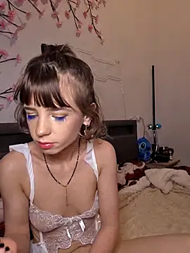 Little evil00 online show from September 19, 2025, 12:25 am