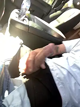 Snapshot of Lilbig_24 chatting on October 14, 2025, 3:12 pm Lilbig 24 online show from October 14, 2025, 3:12 pm