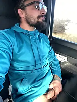 Snapshot of Lilbig_24 chatting on January 14, 2026, 8:01 pm Lilbig 24 online show from January 14, 2026, 8:01 pm