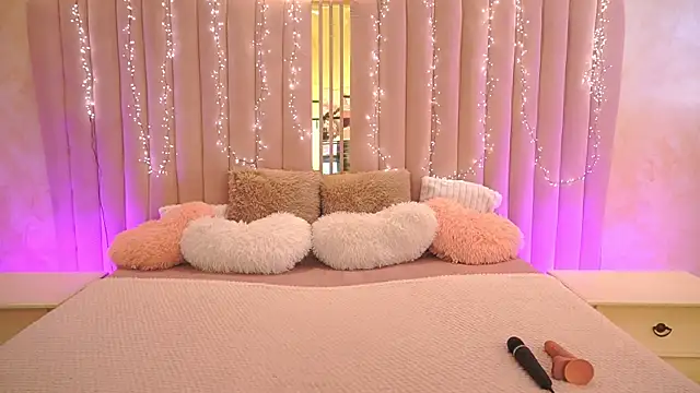 Snapshot of HeavenElle chatting on March 2, 2026, 7:09 am HeavenElle online show from March 2, 2026, 7:09 am