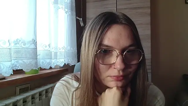 LooveELLYx online show from October 30, 2025, 2:36 pm