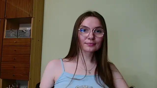 LooveELLYx online show from February 25, 2025, 5:51 pm