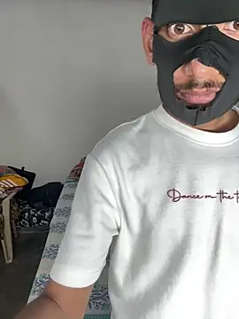 Anjaliangel07 online show from April 15, 2026, 1:26 pm