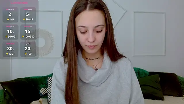 Snapshot of Little_cherryy__ chatting on October 9, 2025, 6:36 am Little cherryy online show from October 9, 2025, 6:36 am