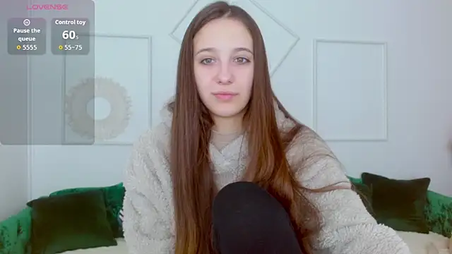 Snapshot of Little_cherryy__ chatting on October 11, 2025, 7:09 am Little cherryy online show from October 11, 2025, 7:09 am