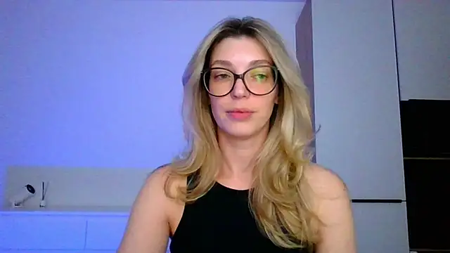 ms Adelina online show from September 15, 2025, 5:57 pm
