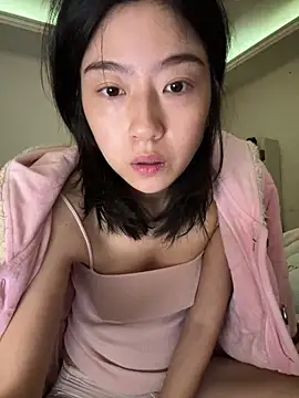 Snapshot of Olivia-l chatting on November 7, 2025, 1:48 pm Olivia-l online show from November 7, 2025, 1:48 pm