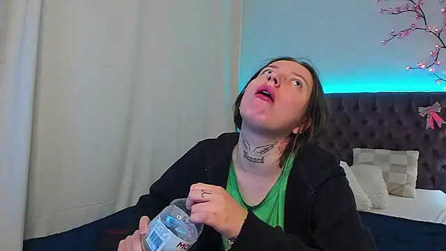 LilaVame online show from October 9, 2025, 2:56 am