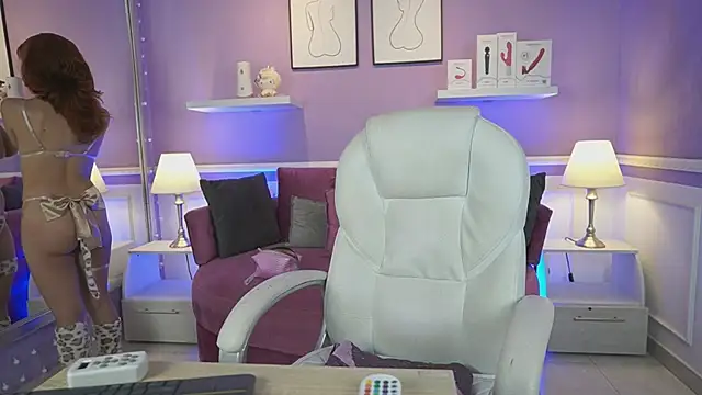 DahliaGrey online show from November 21, 2025, 11:42 am