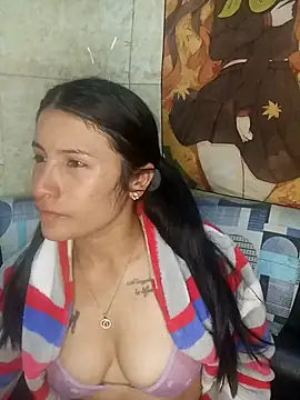 karinnahotdirty online show from September 18, 2025, 1:52 am