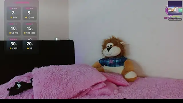 Snapshot of MichellMoon1 chatting on October 24, 2025, 6:07 pm MichellMoon1 online show from October 24, 2025, 6:07 pm