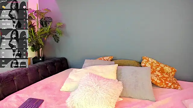 Snapshot of Abbyy_stone chatting on October 8, 2025, 4:03 am Abbyy stone online show from October 8, 2025, 4:03 am