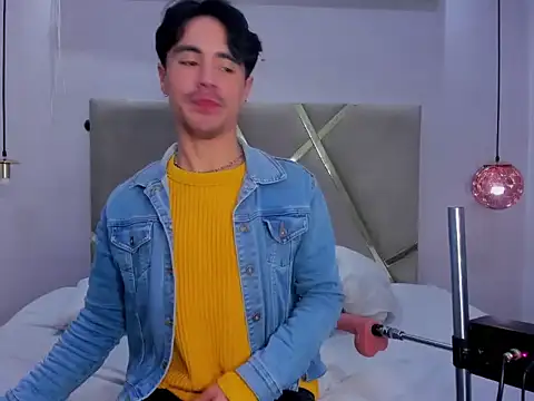 Snapshot of BryCams3 chatting on October 25, 2025, 4:55 am BryCams3 online show from October 25, 2025, 4:55 am