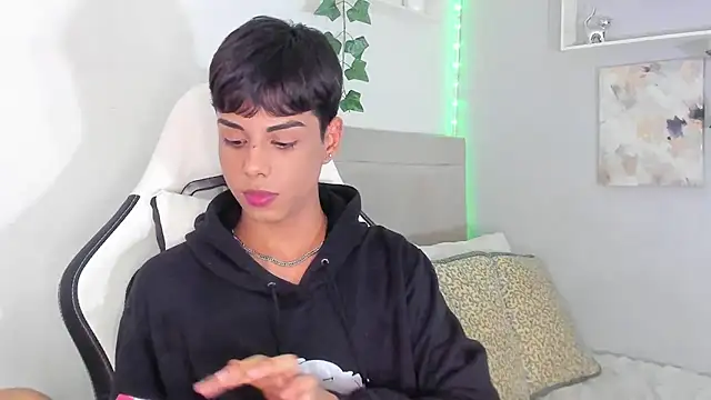 Thomas wil online show from October 26, 2025, 7:53 am