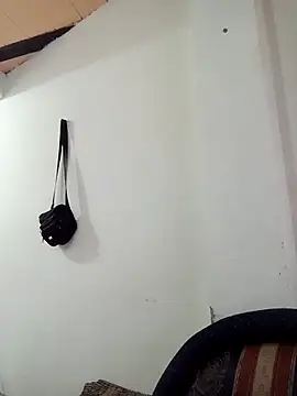 Snapshot of Hanna_Kieran chatting on October 1, 2025, 2:38 am Hanna Kieran online show from October 1, 2025, 2:38 am