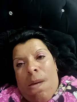 Snapshot of Hanna_Kieran chatting on October 14, 2025, 12:33 am Hanna Kieran online show from October 14, 2025, 12:33 am