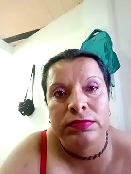 Snapshot of Hanna_Kieran chatting on October 16, 2025, 10:07 pm Hanna Kieran online show from October 16, 2025, 10:07 pm