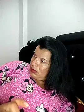 Snapshot of Hanna_Kieran chatting on September 9, 2025, 2:43 am Hanna Kieran online show from September 9, 2025, 2:43 am