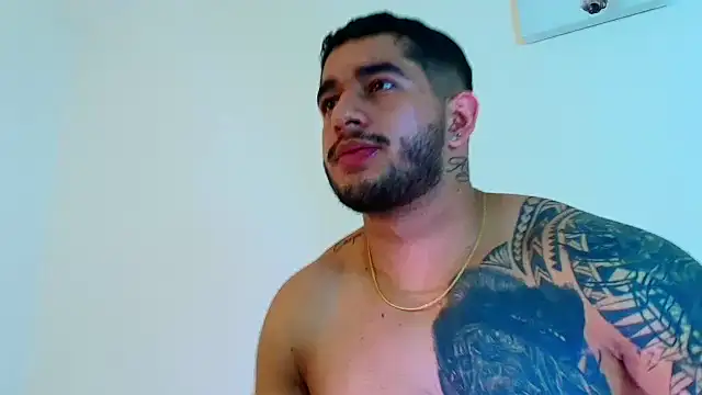 Snapshot of king_falconer chatting on February 3, 2026, 6:40 am king falconer online show from February 3, 2026, 6:40 am