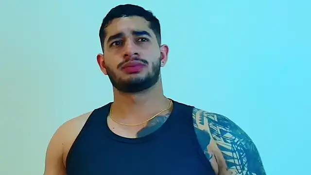 Snapshot of king_falconer chatting on February 9, 2026, 11:14 pm king falconer online show from February 9, 2026, 11:14 pm