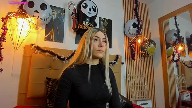 Snapshot of alesziarose chatting on October 27, 2025, 7:37 pm alesziarose online show from October 27, 2025, 7:37 pm