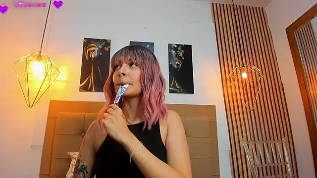 Snapshot of alesziarose chatting on September 22, 2025, 8:48 pm alesziarose online show from September 22, 2025, 8:48 pm