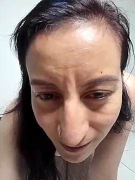 Snapshot of Oriana111 chatting on October 15, 2025, 4:44 am Oriana111 online show from October 15, 2025, 4:44 am