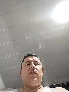 Snapshot of BigCristh79 chatting on November 5, 2025, 8:56 pm BigCristh79 online show from November 5, 2025, 8:56 pm