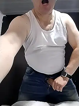 Snapshot of BigCristh79 chatting on October 30, 2025, 12:25 pm BigCristh79 online show from October 30, 2025, 12:25 pm