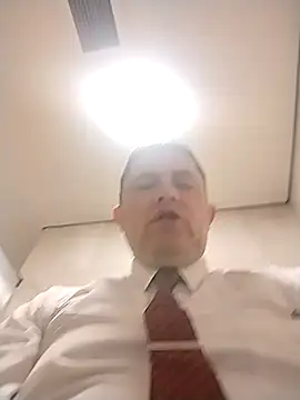 Snapshot of BigCristh79 chatting on October 14, 2025, 12:00 am BigCristh79 online show from October 14, 2025, 12:00 am