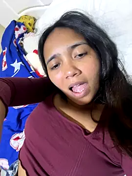 Snapshot of effie_castroo chatting on October 4, 2025, 8:32 pm effie castroo online show from October 4, 2025, 8:32 pm