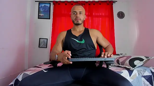 magnusclark online show from November 6, 2025, 5:28 pm