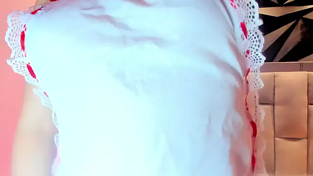 Snapshot of megan_whitee__ chatting on October 17, 2025, 1:53 am megan whitee   online show from October 17, 2025, 1:53 am