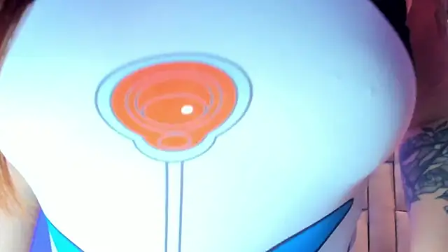 Snapshot of megan_whitee__ chatting on October 18, 2025, 1:51 am megan whitee   online show from October 18, 2025, 1:51 am