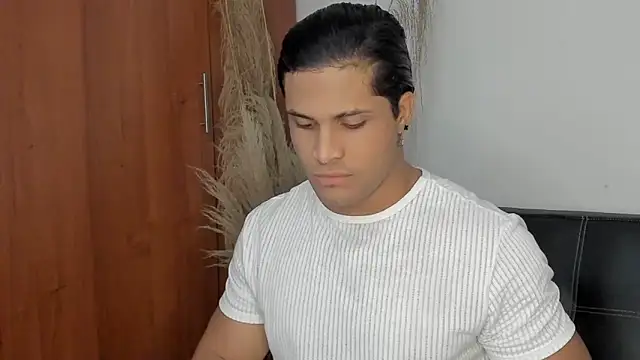 Snapshot of Evansdark1 chatting on October 4, 2025, 3:19 am Evansdark1 online show from October 4, 2025, 3:19 am