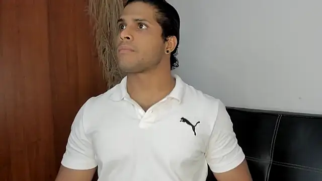 Snapshot of Evansdark1 chatting on October 30, 2025, 11:45 pm Evansdark1 online show from October 30, 2025, 11:45 pm