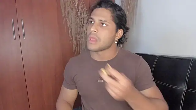 Snapshot of Evansdark1 chatting on October 1, 2025, 10:35 pm Evansdark1 online show from October 1, 2025, 10:35 pm