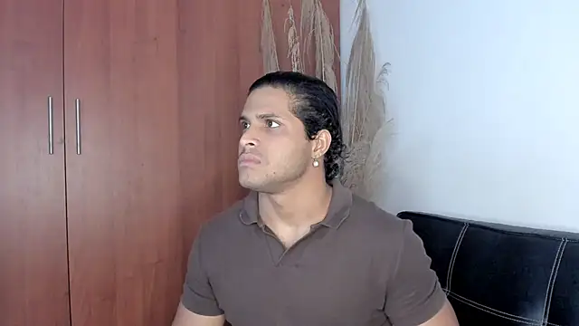 Evansdark1 online show from November 15, 2025, 9:52 pm