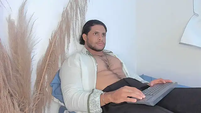 Evansdark1 online show from February 26, 2026, 10:43 pm