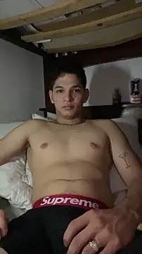 RobinLenoxx online show from July 29, 2026, 8:13 am