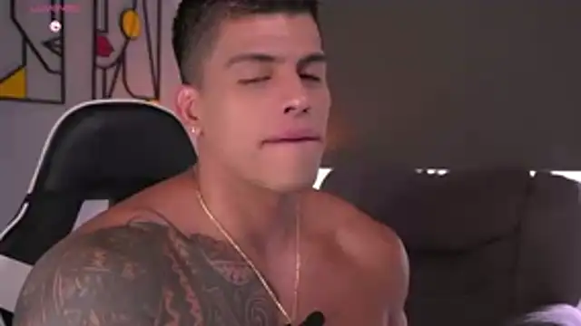 tyler muscle1 online show from April 13, 2026, 1:59 pm