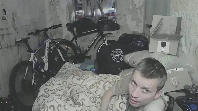 Snapshot of makarov1993 chatting on September 27, 2025, 5:02 am makarov1993 online show from September 27, 2025, 5:02 am