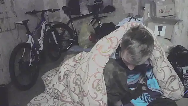 Snapshot of makarov1993 chatting on October 3, 2025, 8:43 pm makarov1993 online show from October 3, 2025, 8:43 pm