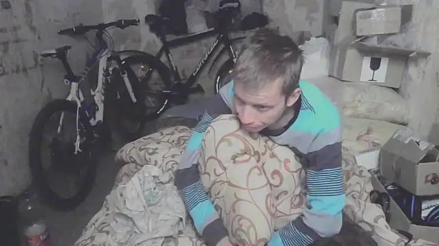 Snapshot of makarov1993 chatting on October 2, 2025, 5:27 pm makarov1993 online show from October 2, 2025, 5:27 pm