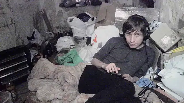 Snapshot of makarov1993 chatting on June 10, 2026, 6:03 am makarov1993 online show from June 10, 2026, 6:03 am